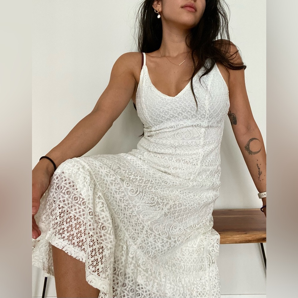Lulus white lace dress